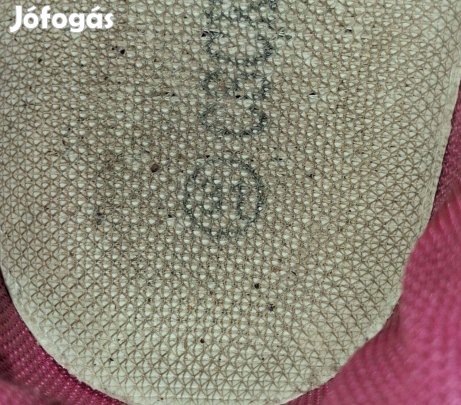 31-es, fekete cipő kislánynak