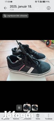 31-es új fiú esprit cipő 
