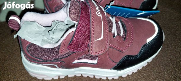 31-es új vízálló tavaszi cipő