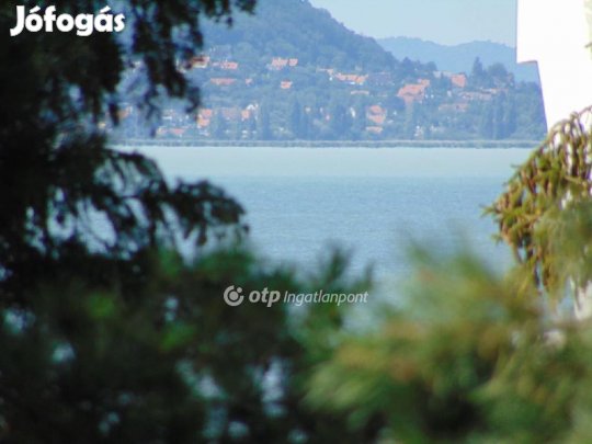 31 nm-es lakás eladó Balatonfenyves