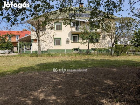 320 nm-es ház eladó Hajdúszoboszló