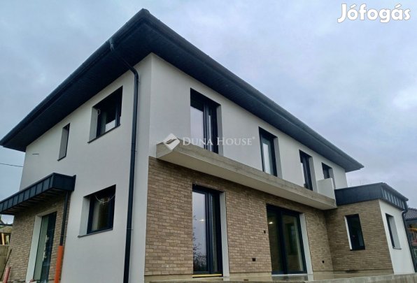 323 nm-es ház eladó Diósd