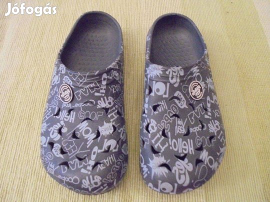 32-33-as Hipps fiú gumipapucs-habpapucs klumpa