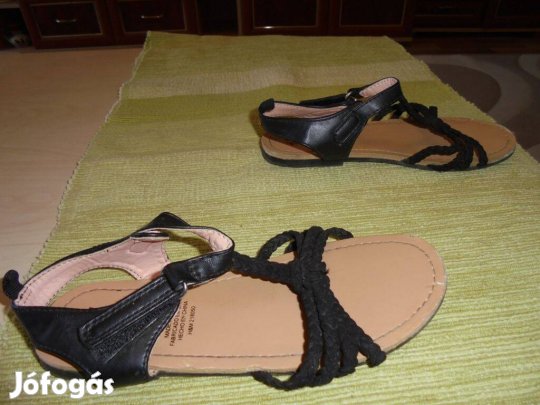 32-es H&M tépőzáras fekete lány pántos szandál