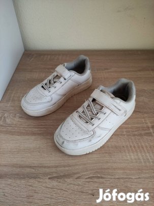 32-es gyerek fehér sportcipő Sprandi