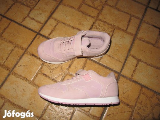 32-es rózsaszín lányka cipő - újszerű