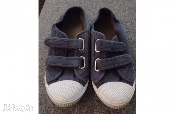 32 fiú tornacipő vászon