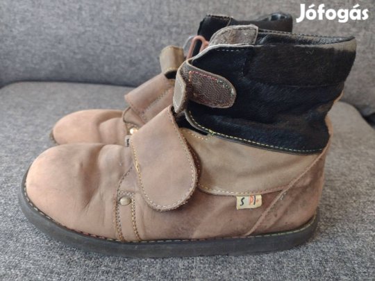 32 szupinált cipők 500 ft/ db