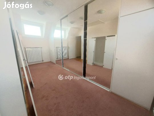 334 nm-es ház eladó Kecskemét