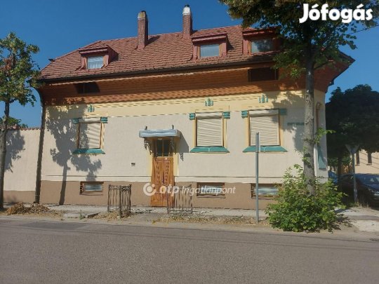 334 nm-es ház eladó Kecskemét