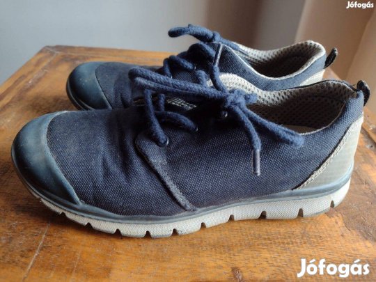 33 Primigi sötétkék fiú cipő