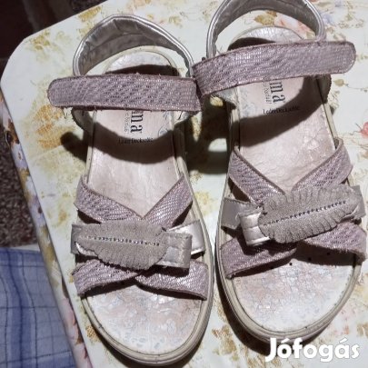 33-as Bama puha bőr szandál. 