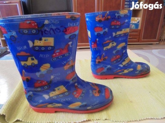 33-as béleletlen autós fiú gumicsizma 33