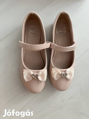 33-as kislány alkalmi cipő. Újszerű balerinacipő.