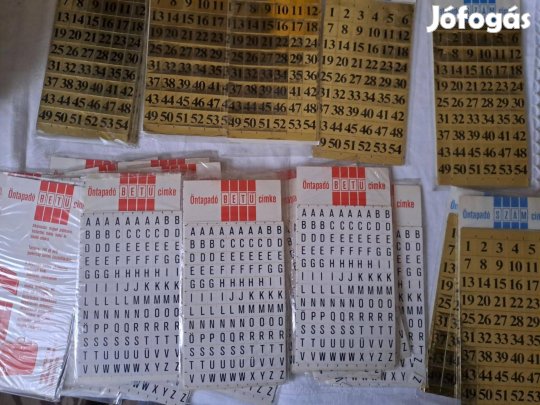 33 db Öntapadó Szám és Betű címke
