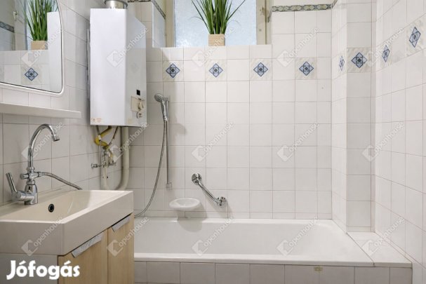 33 nm-es lakás eladó Sopron