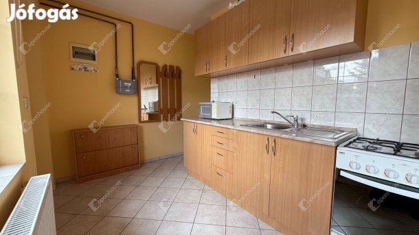 33 nm-es lakás eladó Sopron