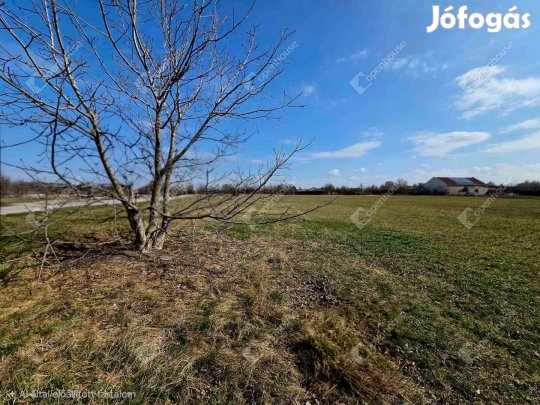 3410 m fejlesztési telek Székesfehérváron  akár 6 ház építésére