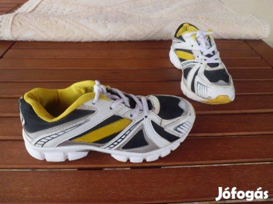 34-es FAST sportcipő fiú cipő edzőcipő 34