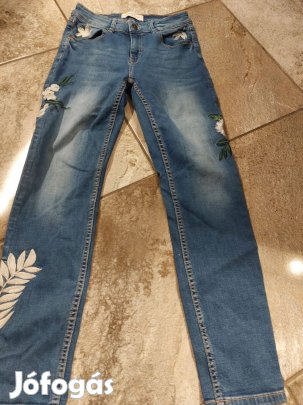 34-es Himzett farmerok