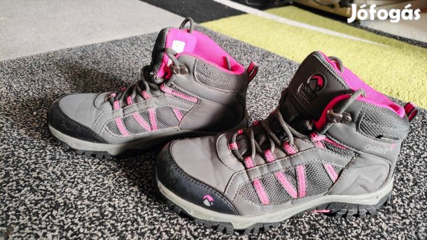 34-es vízálló túracipő bakancs eladó