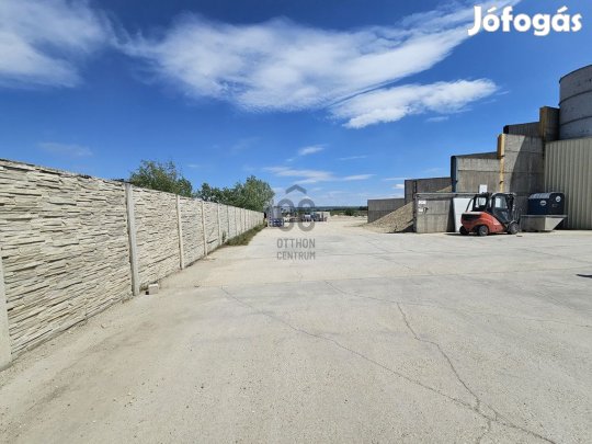 3537 nm-es telek eladó Nagytarcsa