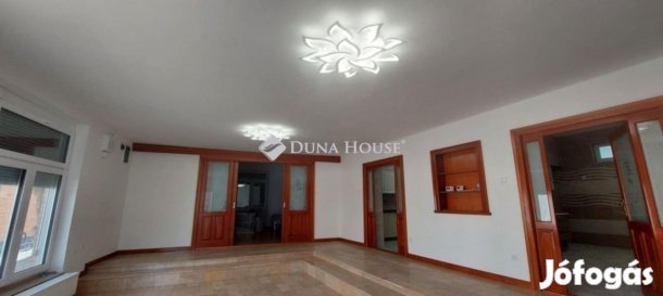 355 nm-es ház eladó Makó
