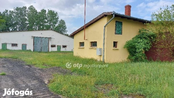 357 nm-es ház eladó Ruzsa