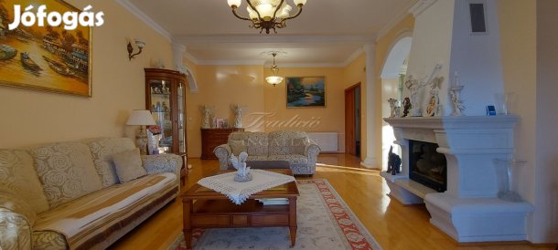 35 M2 DUPLA GARÁZS, 45 M2 UDVARI KÖZMŰVES ÉPÜLET, FEDETT-FŰTÖTT