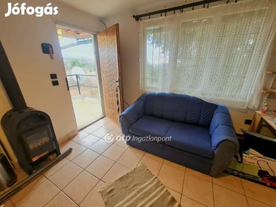 35 nm-es ház eladó Eger