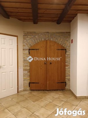 35 nm-es ház eladó Villány