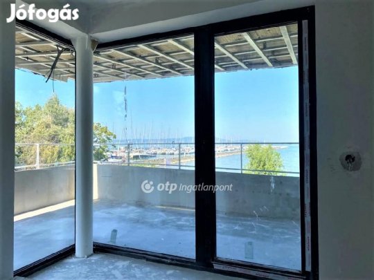 35 nm-es lakás eladó Balatonfenyves