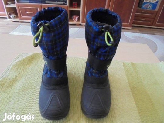 35-ös Kamik kivehető filc betétes fiú hótaposó-csizma