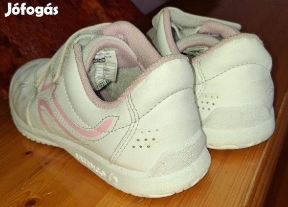 35-ös, fehér Artengo cipő