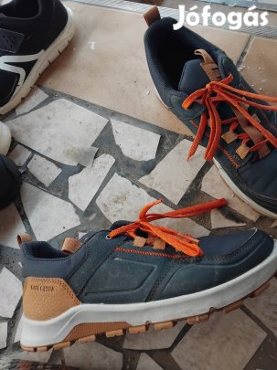 35-ös túracipő fiúcipő