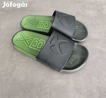 36-37-es F&F X-Box papucs 