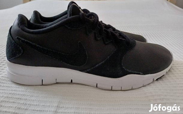 36,5-es Nike Flex Essential Tr cipő