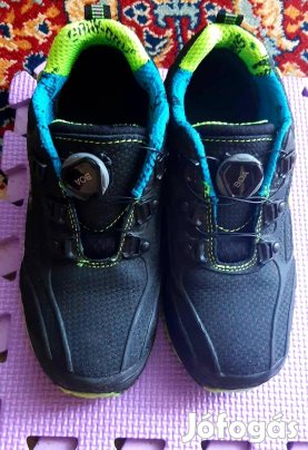 36-os Cofra minőségi acélbetétes cipő szép állapotban eladó