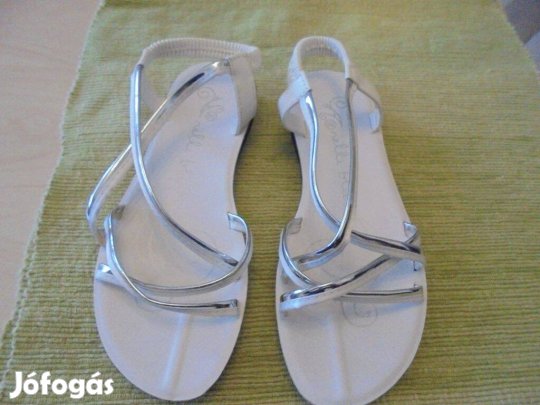 36-os Nelli blu fehér-ezüst újszerű alkalmi lány-női szandál