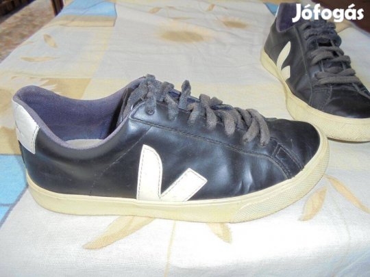 36-os Veja supinált talpbetétes fiú félcipő sportcipő 36
