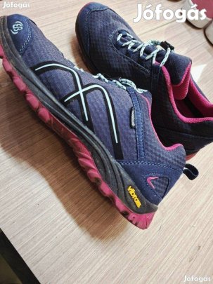 36-os Vibram talpú női túracipő