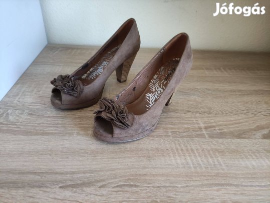 36-os barna női körömcipő Graceland