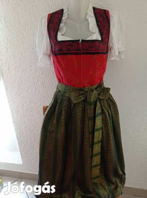 36-os dirndl ruha köténnyel 