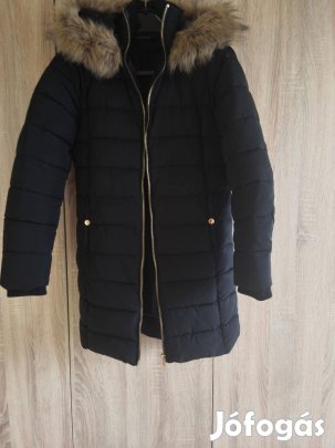 36-os fekete női kapucnis dzseki