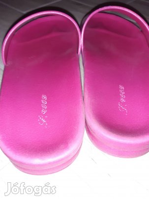 36-os lány papucs