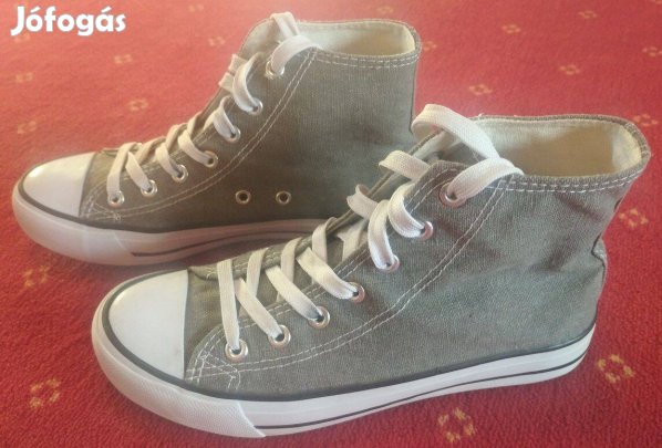 36-os magasszárú tornacipő