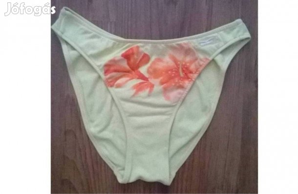 36-os női fürdőbugyi