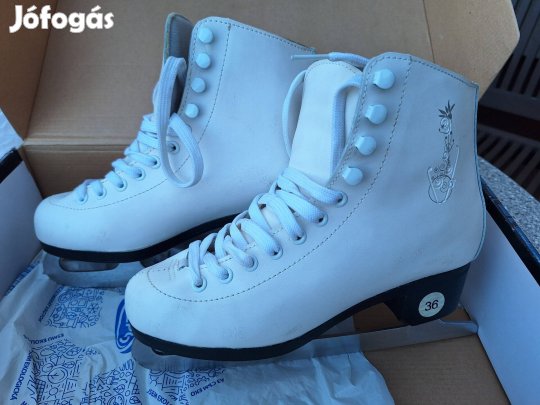 36-os női jégkorcsolya