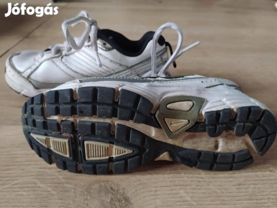 36 os sportcipő használt