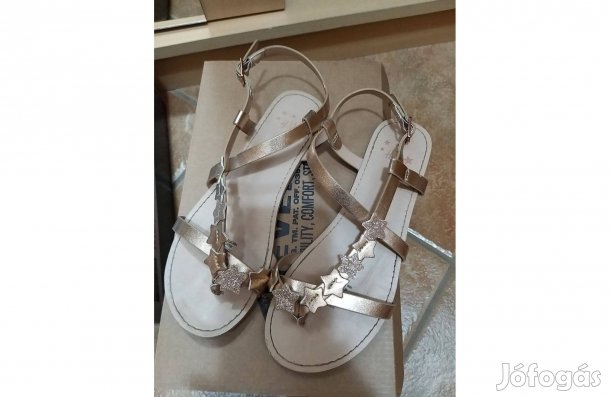 36-os szandál eladó